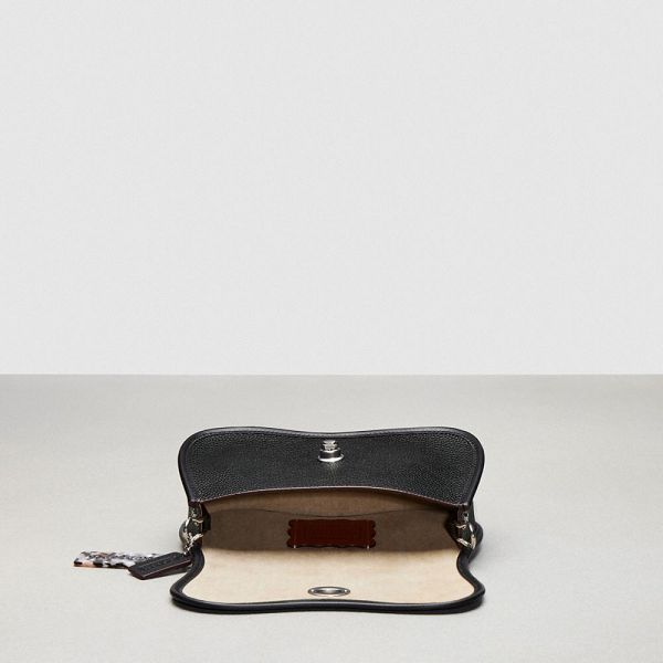Dámské Kabelka Coach Wavy Dinky In Leather Černé | 4592307-CZ